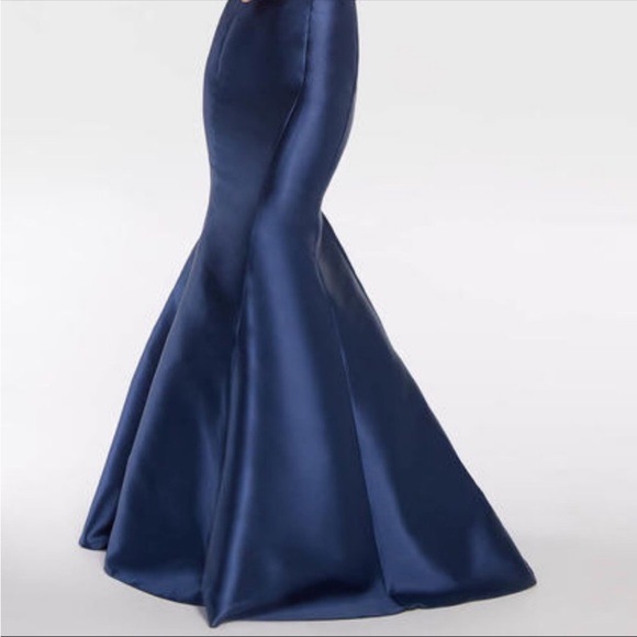 Prom dress - Picture 2 of 3